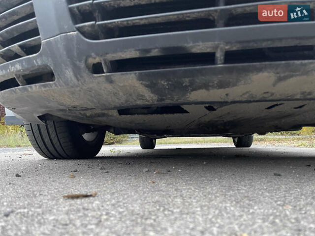 Сірий Фольксваген Пассат, об'ємом двигуна 1.9 л та пробігом 299 тис. км за 6000 $, фото 69 на Automoto.ua