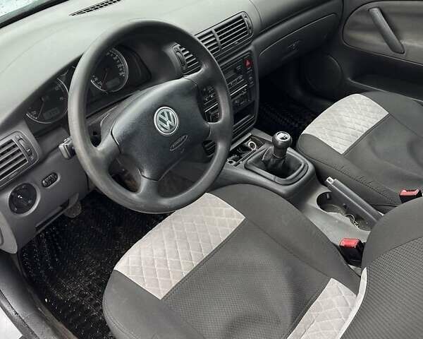 Серый Фольксваген Пассат, объемом двигателя 1.6 л и пробегом 290 тыс. км за 4900 $, фото 7 на Automoto.ua