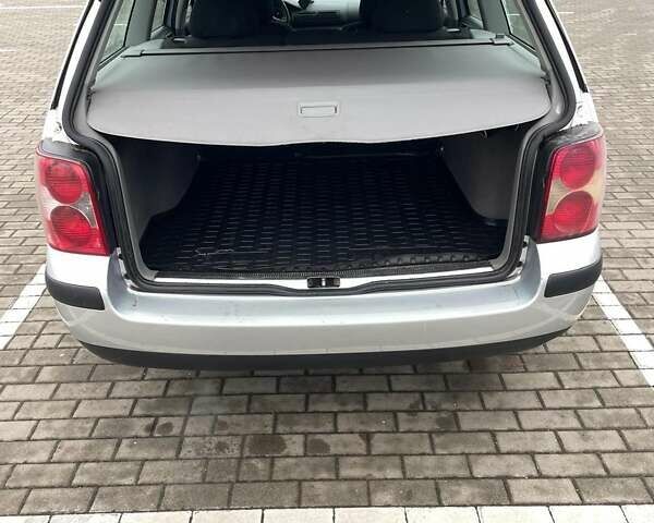 Серый Фольксваген Пассат, объемом двигателя 1.6 л и пробегом 225 тыс. км за 4500 $, фото 13 на Automoto.ua