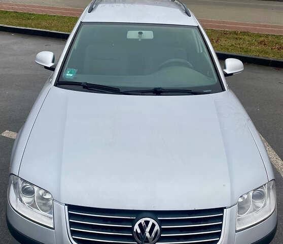 Серый Фольксваген Пассат, объемом двигателя 1.6 л и пробегом 281 тыс. км за 4490 $, фото 3 на Automoto.ua