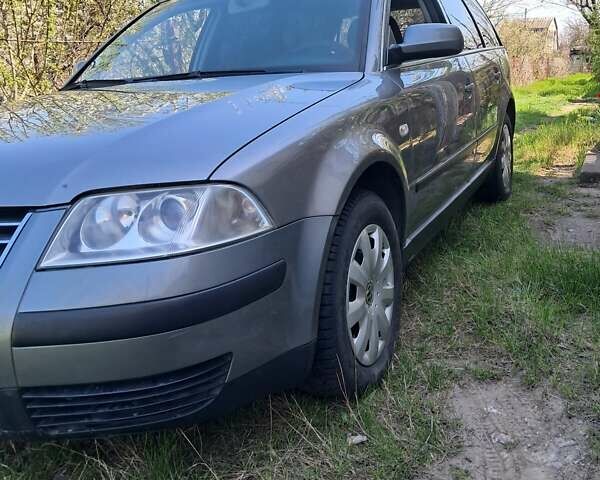 Серый Фольксваген Пассат, объемом двигателя 1.6 л и пробегом 205 тыс. км за 5300 $, фото 19 на Automoto.ua