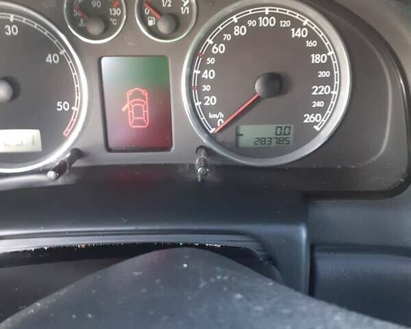 Серый Фольксваген Пассат, объемом двигателя 1.9 л и пробегом 283 тыс. км за 4900 $, фото 3 на Automoto.ua