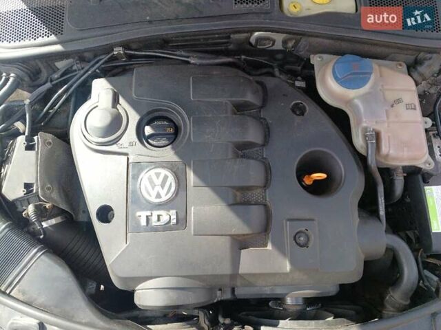 Сірий Фольксваген Пассат, об'ємом двигуна 1.9 л та пробігом 343 тис. км за 5400 $, фото 9 на Automoto.ua