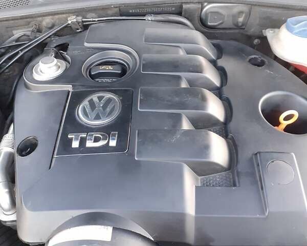 Серый Фольксваген Пассат, объемом двигателя 1.9 л и пробегом 283 тыс. км за 4900 $, фото 2 на Automoto.ua