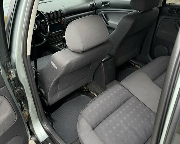 Сірий Фольксваген Пассат, об'ємом двигуна 2 л та пробігом 366 тис. км за 4300 $, фото 11 на Automoto.ua