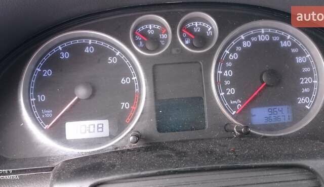 Серый Фольксваген Пассат, объемом двигателя 2 л и пробегом 380 тыс. км за 4300 $, фото 9 на Automoto.ua