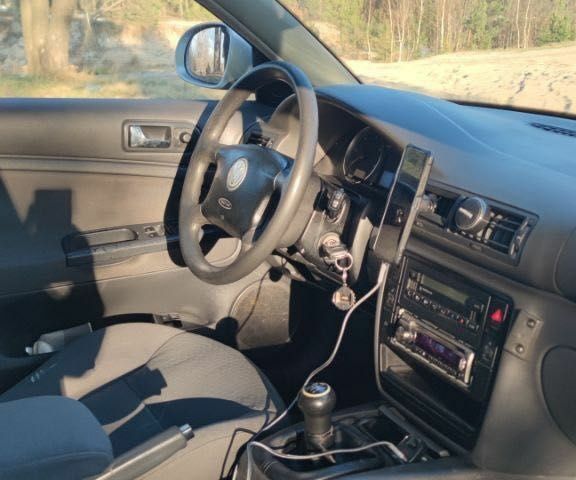 Серый Фольксваген Пассат, объемом двигателя 1.9 л и пробегом 300 тыс. км за 1600 $, фото 11 на Automoto.ua