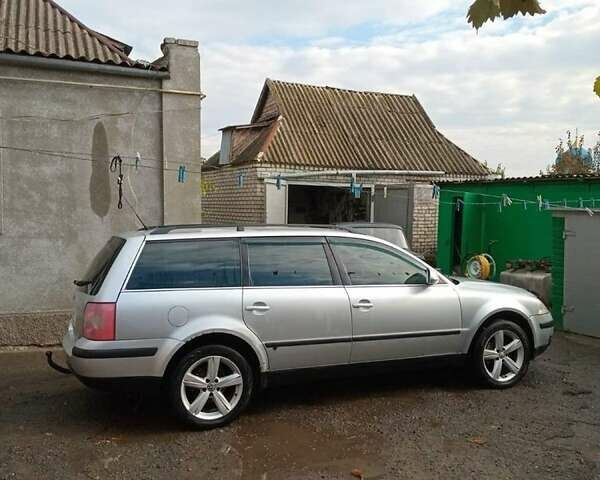 Серый Фольксваген Пассат, объемом двигателя 1.9 л и пробегом 400 тыс. км за 3600 $, фото 5 на Automoto.ua