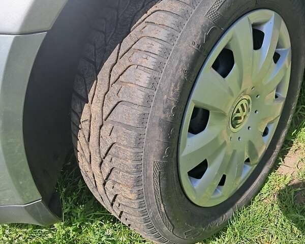 Серый Фольксваген Пассат, объемом двигателя 1.6 л и пробегом 205 тыс. км за 5300 $, фото 15 на Automoto.ua