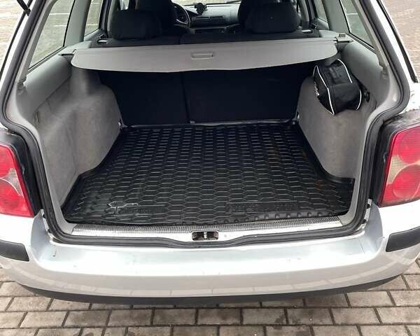 Серый Фольксваген Пассат, объемом двигателя 1.6 л и пробегом 225 тыс. км за 4500 $, фото 11 на Automoto.ua