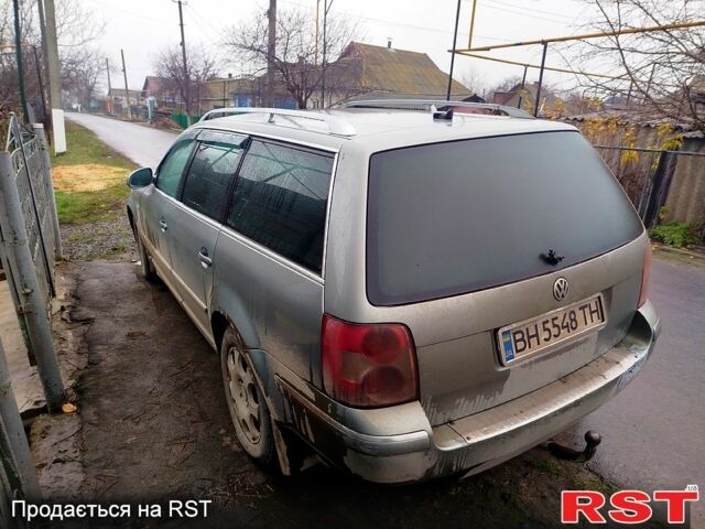 Сірий Фольксваген Пассат, об'ємом двигуна 2.5 л та пробігом 370 тис. км за 3850 $, фото 4 на Automoto.ua