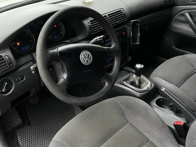 Сірий Фольксваген Пассат, об'ємом двигуна 1.9 л та пробігом 399 тис. км за 3450 $, фото 17 на Automoto.ua