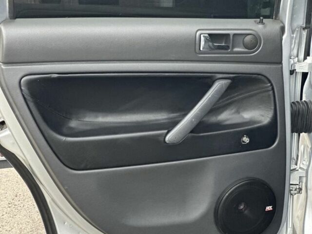 Серый Фольксваген Пассат, объемом двигателя 1.9 л и пробегом 283 тыс. км за 2950 $, фото 11 на Automoto.ua