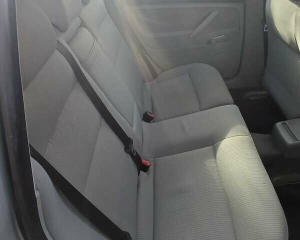 Серый Фольксваген Пассат, объемом двигателя 2 л и пробегом 193 тыс. км за 6000 $, фото 3 на Automoto.ua