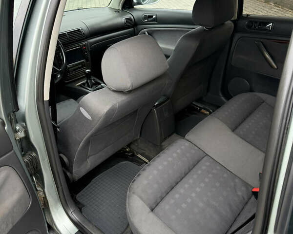 Сірий Фольксваген Пассат, об'ємом двигуна 2 л та пробігом 366 тис. км за 4300 $, фото 10 на Automoto.ua