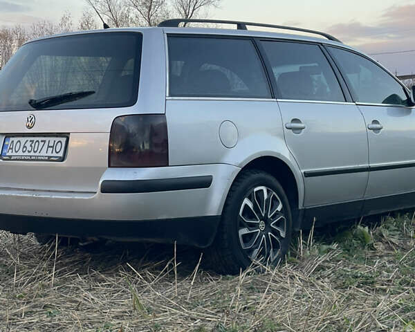 Серый Фольксваген Пассат, объемом двигателя 1.9 л и пробегом 427 тыс. км за 3750 $, фото 9 на Automoto.ua