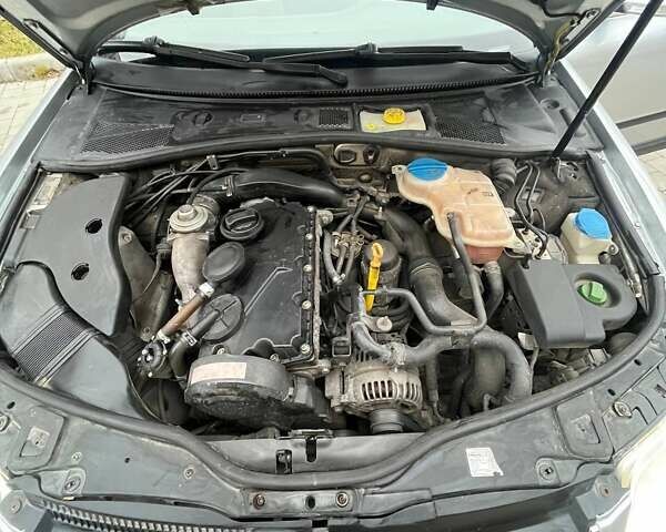 Серый Фольксваген Пассат, объемом двигателя 1.9 л и пробегом 257 тыс. км за 4100 $, фото 17 на Automoto.ua