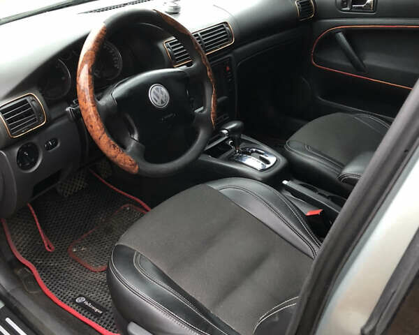 Серый Фольксваген Пассат, объемом двигателя 1.9 л и пробегом 295 тыс. км за 3700 $, фото 6 на Automoto.ua