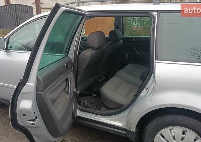 Серый Фольксваген Пассат, объемом двигателя 1.9 л и пробегом 246 тыс. км за 3900 $, фото 9 на Automoto.ua