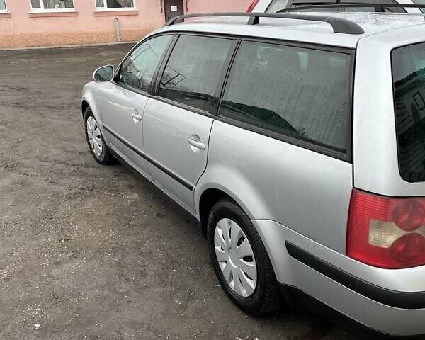 Серый Фольксваген Пассат, объемом двигателя 1.6 л и пробегом 290 тыс. км за 4900 $, фото 1 на Automoto.ua