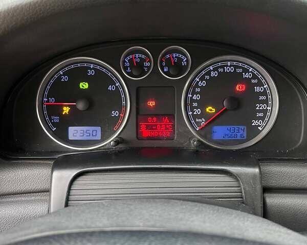 Серый Фольксваген Пассат, объемом двигателя 1.9 л и пробегом 257 тыс. км за 4100 $, фото 16 на Automoto.ua