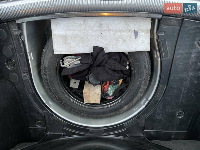 Сірий Фольксваген Пассат, об'ємом двигуна 1.9 л та пробігом 299 тис. км за 6000 $, фото 56 на Automoto.ua