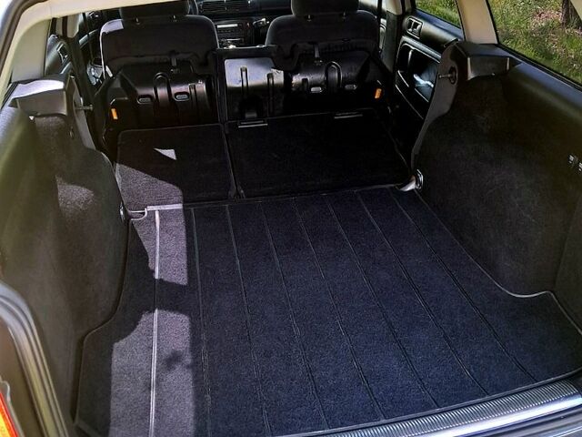 Серый Фольксваген Пассат, объемом двигателя 1.6 л и пробегом 204 тыс. км за 5600 $, фото 12 на Automoto.ua