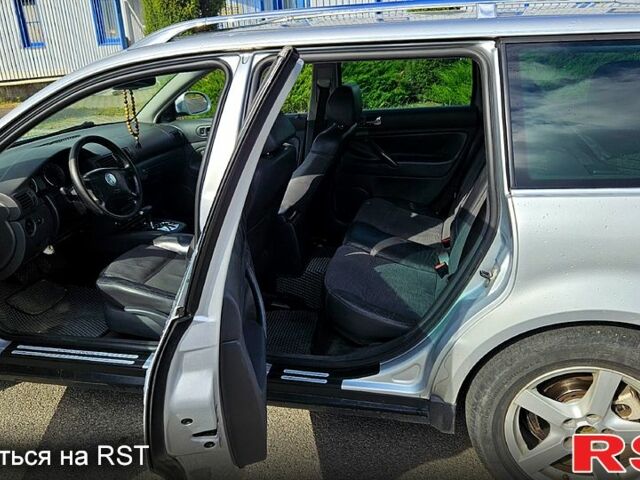 Сірий Фольксваген Пассат, об'ємом двигуна 2.5 л та пробігом 380 тис. км за 4500 $, фото 4 на Automoto.ua