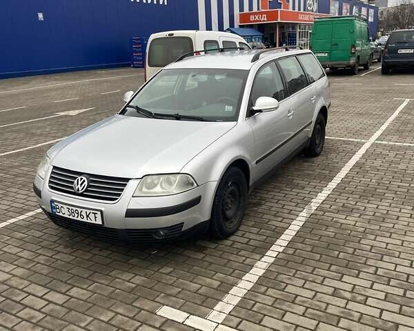 Серый Фольксваген Пассат, объемом двигателя 1.6 л и пробегом 225 тыс. км за 4500 $, фото 2 на Automoto.ua