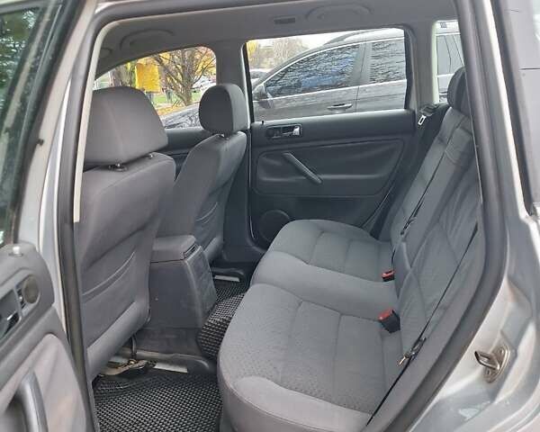 Серый Фольксваген Пассат, объемом двигателя 1.9 л и пробегом 315 тыс. км за 4700 $, фото 5 на Automoto.ua