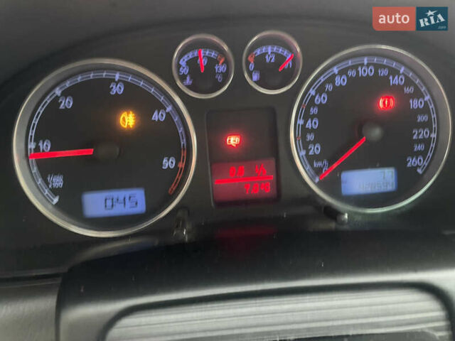 Серый Фольксваген Пассат, объемом двигателя 1.9 л и пробегом 428 тыс. км за 4150 $, фото 6 на Automoto.ua