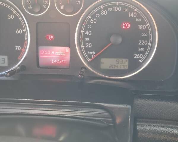 Серый Фольксваген Пассат, объемом двигателя 1.6 л и пробегом 205 тыс. км за 5300 $, фото 12 на Automoto.ua