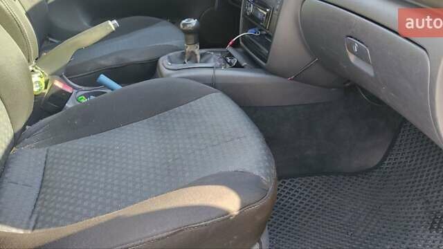 Серый Фольксваген Пассат, объемом двигателя 1.6 л и пробегом 260 тыс. км за 4000 $, фото 1 на Automoto.ua