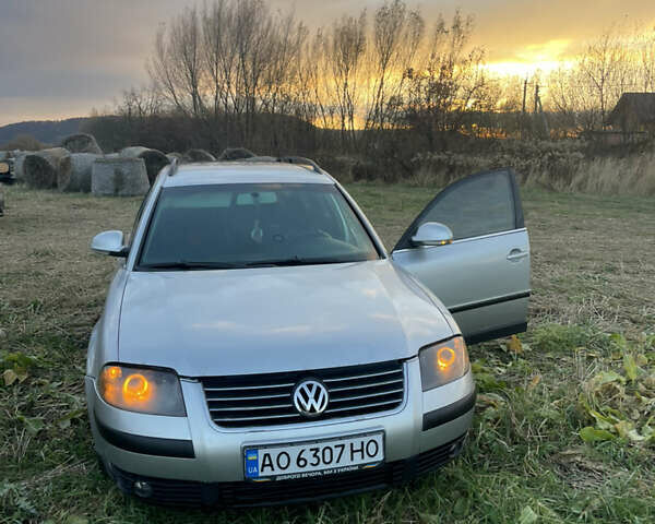Серый Фольксваген Пассат, объемом двигателя 1.9 л и пробегом 427 тыс. км за 3750 $, фото 2 на Automoto.ua