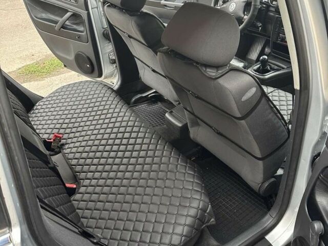 Серый Фольксваген Пассат, объемом двигателя 1.9 л и пробегом 283 тыс. км за 2950 $, фото 12 на Automoto.ua