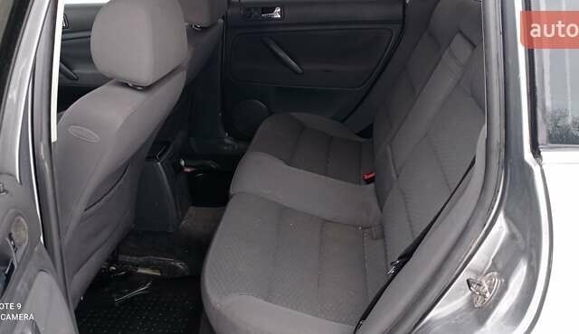 Серый Фольксваген Пассат, объемом двигателя 2 л и пробегом 380 тыс. км за 4300 $, фото 6 на Automoto.ua