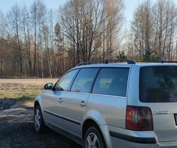 Серый Фольксваген Пассат, объемом двигателя 1.9 л и пробегом 300 тыс. км за 1600 $, фото 2 на Automoto.ua