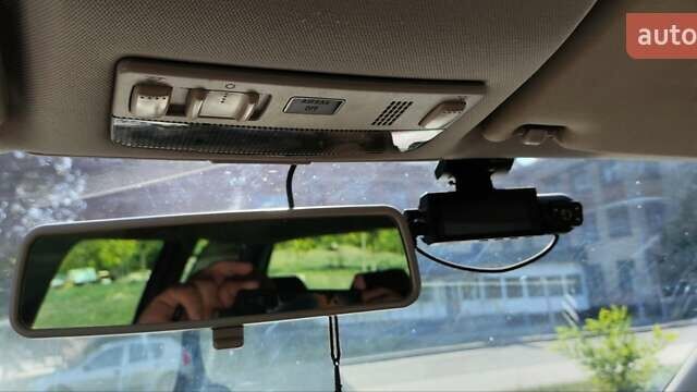 Серый Фольксваген Пассат, объемом двигателя 1.6 л и пробегом 260 тыс. км за 4000 $, фото 4 на Automoto.ua