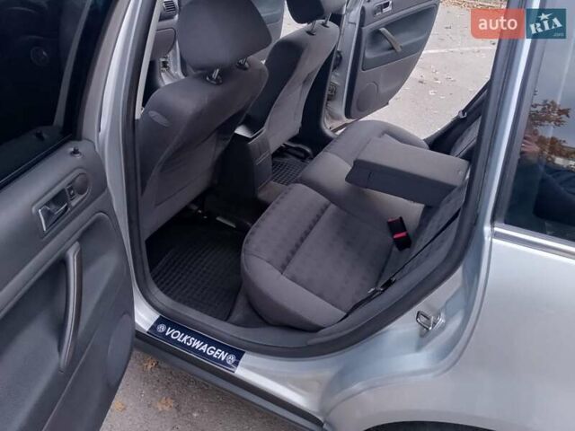 Серый Фольксваген Пассат, объемом двигателя 1.6 л и пробегом 166 тыс. км за 6300 $, фото 25 на Automoto.ua