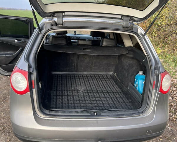 Сірий Фольксваген Пассат, об'ємом двигуна 2 л та пробігом 288 тис. км за 5000 $, фото 8 на Automoto.ua