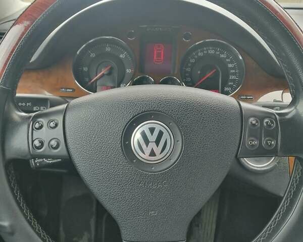 Сірий Фольксваген Пассат, об'ємом двигуна 1.97 л та пробігом 282 тис. км за 5500 $, фото 7 на Automoto.ua