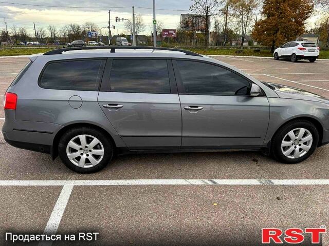 Серый Фольксваген Пассат, объемом двигателя 1.6 л и пробегом 300 тыс. км за 5500 $, фото 2 на Automoto.ua