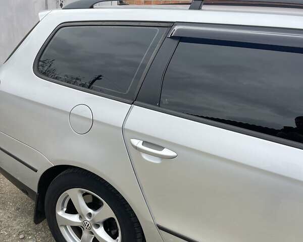 Серый Фольксваген Пассат, объемом двигателя 1.6 л и пробегом 275 тыс. км за 5600 $, фото 25 на Automoto.ua