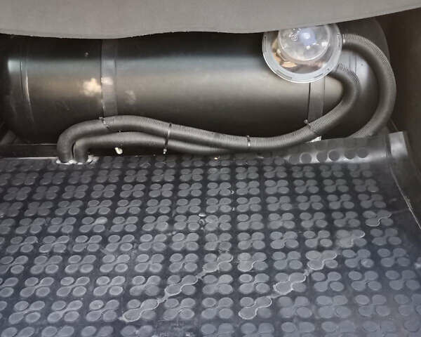 Сірий Фольксваген Пассат, об'ємом двигуна 1.8 л та пробігом 251 тис. км за 4450 $, фото 10 на Automoto.ua