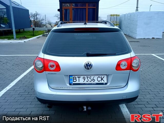 Серый Фольксваген Пассат, объемом двигателя 1.6 л и пробегом 247 тыс. км за 5750 $, фото 5 на Automoto.ua