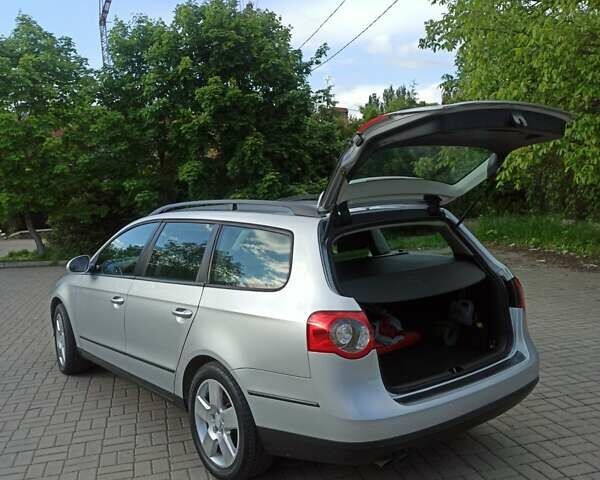 Серый Фольксваген Пассат, объемом двигателя 1.97 л и пробегом 380 тыс. км за 5500 $, фото 7 на Automoto.ua