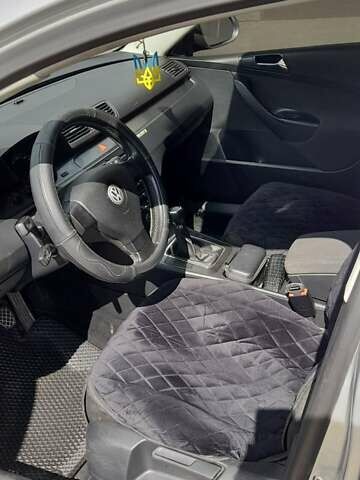 Серый Фольксваген Пассат, объемом двигателя 1.98 л и пробегом 260 тыс. км за 4800 $, фото 6 на Automoto.ua