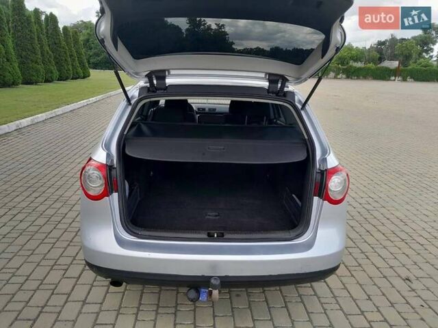 Сірий Фольксваген Пассат, об'ємом двигуна 1.6 л та пробігом 265 тис. км за 5700 $, фото 6 на Automoto.ua