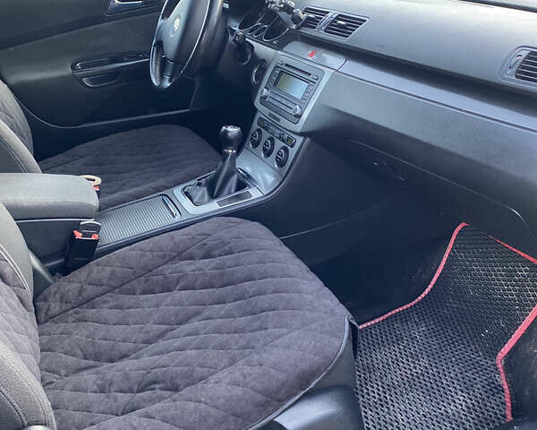 Серый Фольксваген Пассат, объемом двигателя 1.98 л и пробегом 244 тыс. км за 5500 $, фото 18 на Automoto.ua