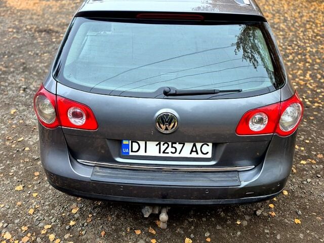 Серый Фольксваген Пассат, объемом двигателя 2 л и пробегом 367 тыс. км за 5000 $, фото 3 на Automoto.ua